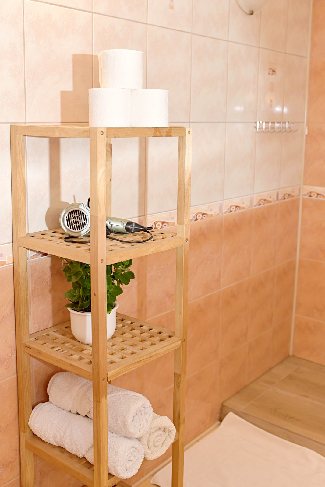 Przestronna łazienka dla wakacyjnego komfortu