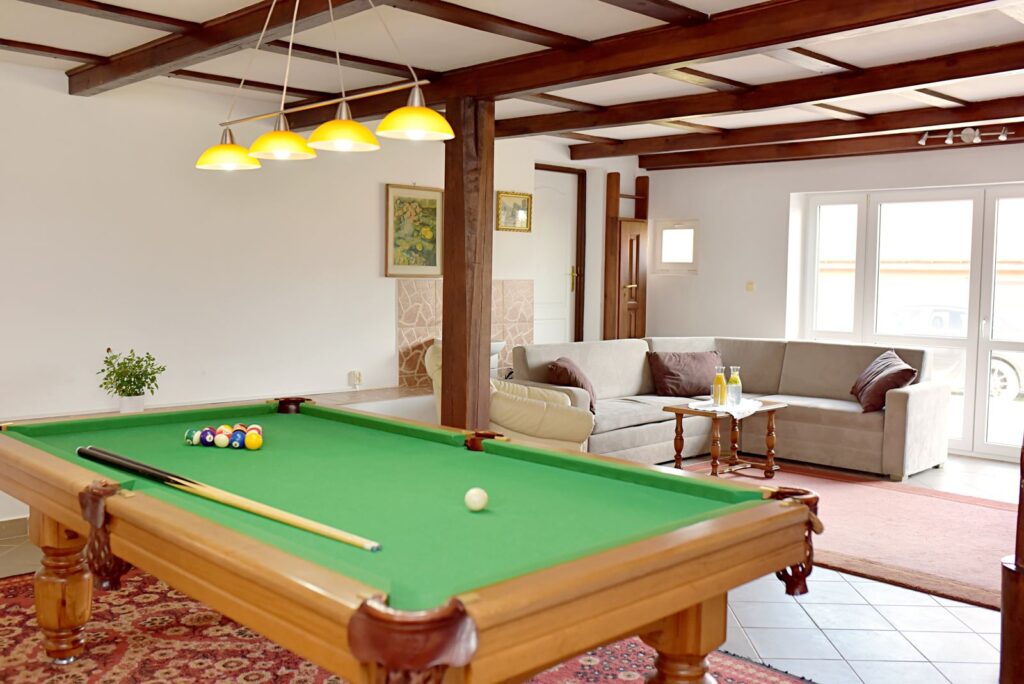 Bilard w domu do wynajęcia